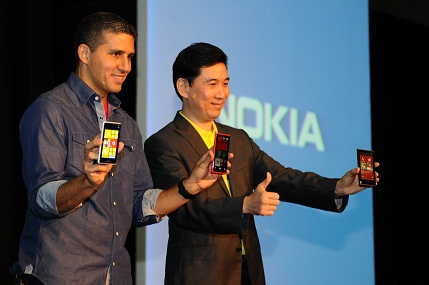 Promosi Nokia Lumia 920 & 820 Fokus pada Digital Media
