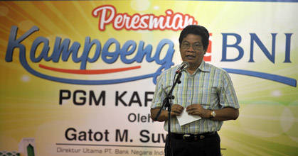 Dirut BNI Gator M Suwondo, memberikan pengarahan pada peresmian Kapoeng BNI Pasar Grosir Modern (PGM) Karebosi Makassar di Makassar, Sulsel, Senin (21/1)