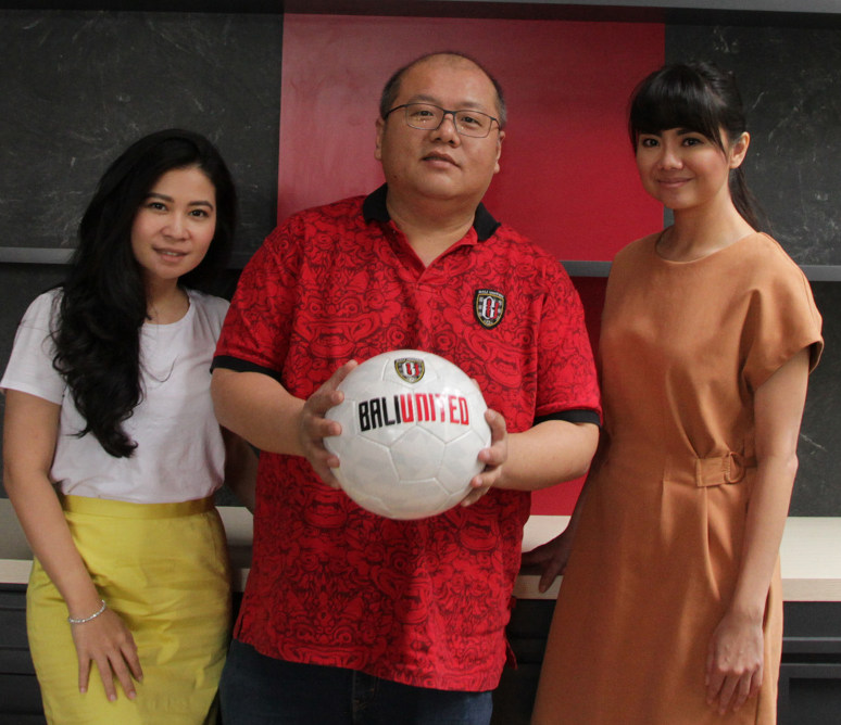 Yabes Tanuri (tengah), CEO Bali United