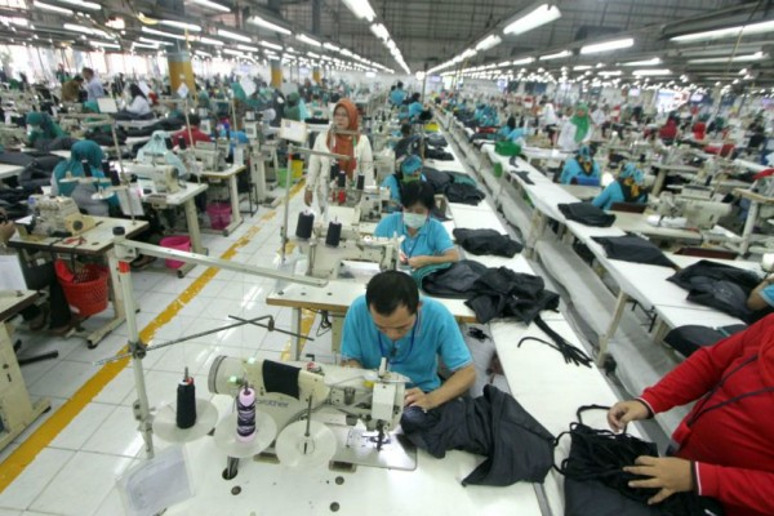 Industri Tekstil (Foto: Antara/Yulius Satria Wijaya)