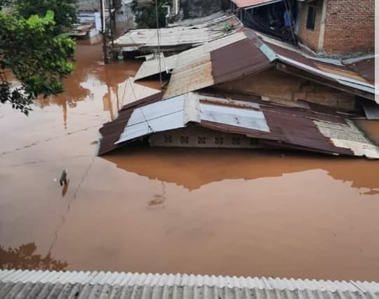 Tiga Operator Seluler Bantu Korban Banjir Jabodetabek