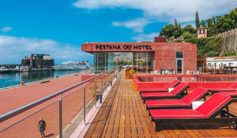 Hotel mewah Pestana CR7 milik Cristiano Ronaldo, disiapkan sebagai rumah sakit khusus Corona