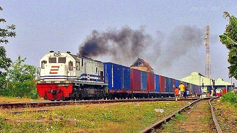 Ilustrasi Rail Express, angkutan barang yang disediakan PT KAI untuk memudahkan konsumen mengangkut pangan di masa PSBB. (Foto: Dok. KAI)