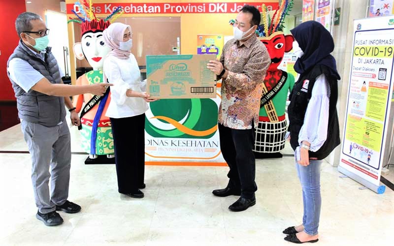 PT Uni-Charm Indonesia Tbk. Donasikan Popok Celana Dewasa dan Pembalut Wanita untuk Tenaga Medis dan Pasien Covid-19