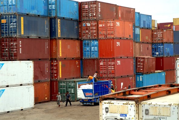 Kinerja Perdagangan Indonesia Kembali Surplus US$ 4,37 Miliar