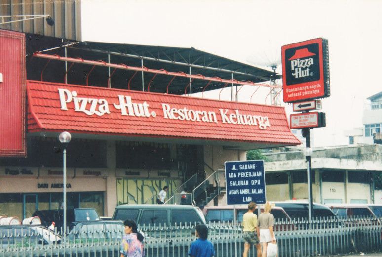 Pizza Hut di AS Bangkrut, Bagaimana Prospek Industri Makanan RI?