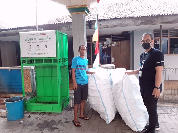 Plasticpay Menyodorkan Mesin Pengumpulan Sampah Buatan Lokal