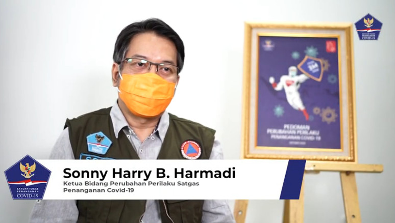 dr. Sonny Harry Harmadi Menjelaskan Buku Pedoman Perubahan Perilaku untuk Melawan Covid