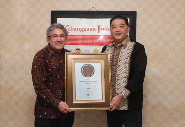 Nojorono Raih Penghargaan “Indonesia Living Legend”
