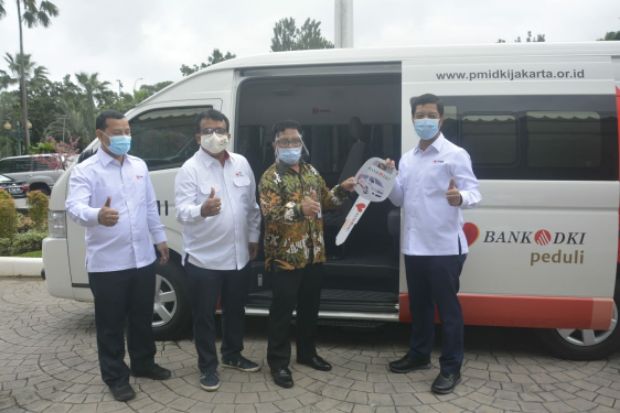 Bank DKI Berikan Mobil Unit Donor Darah kepada PMI Jakarta