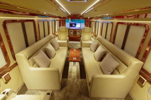 BAV Desain Luxury Interior Motorhome pada Medium Bus