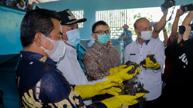 Kota Tegal Pelopori Pusat Daur Ulang Sampah di Indonesia