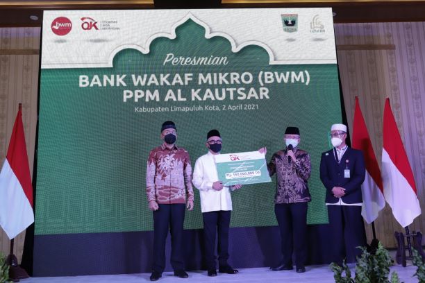 OJK Resmikan Bank Wakaf Mikro di Kabupaten Limapuluh Kota
