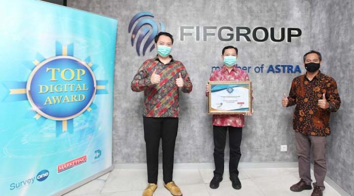 FIFGroup Raih Penghargaan Digital Company