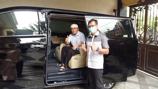 Alphard Terbaru dari Usaha RM Padang