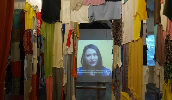 Sejauh Mata Memandang Edukasi Sampah Tekstil Lewat Pameran
