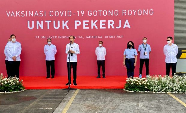 Pengurus KADIN Dampingi Presiden Jokowi Tinjau Vaksinasi Gotong Royong