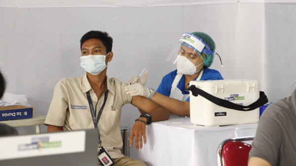 OT Group Gelar Vaksinasi Gotong Royong di Sentra Vaksinasi KADIN