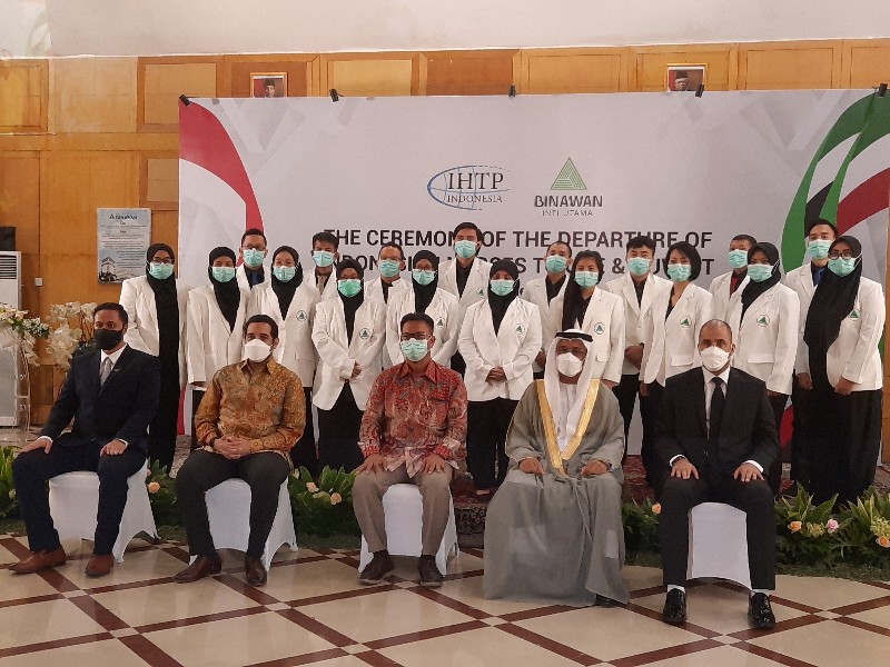 Binawan Group Berangkatkan 30 Perawat Profesional ke UAE dan Kuwait