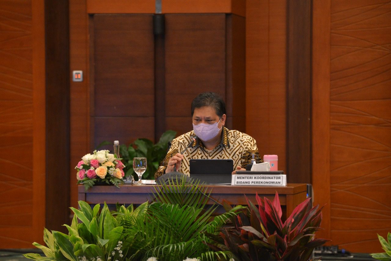 Menko Airlangga: Pertumbuhan Ekonomi Indonesia Bergantung pada Efektivitas Penanganan Covid-19