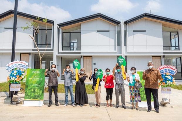 Rolling Hills Karawang Mulai Serahterimakan Unit Rumah Perdana