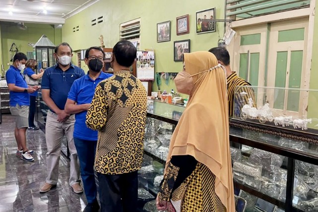 Dukungan Jamkrindo untuk Perajin Perak di Yogyakarta