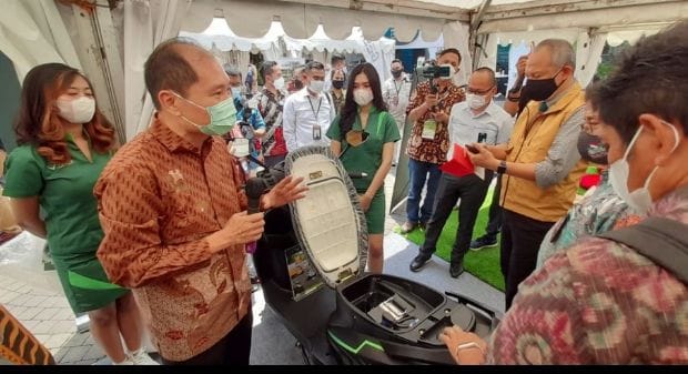Motor Besutan SiCepat dan Mitra Ramaikan Indonesia E-Vehicle Expo 2021