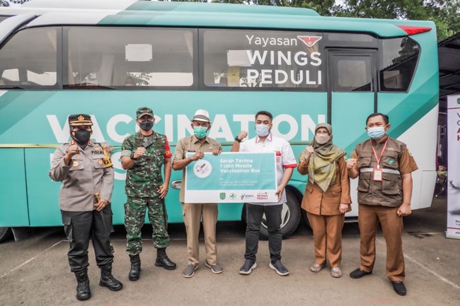 Gencarkan Vaksinasi Anak, Wings Luncurkan Bus Vaksinasi di Subang