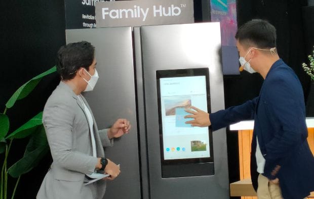 Kulkas Samsung Family Hub dengan Fitur Smart Device