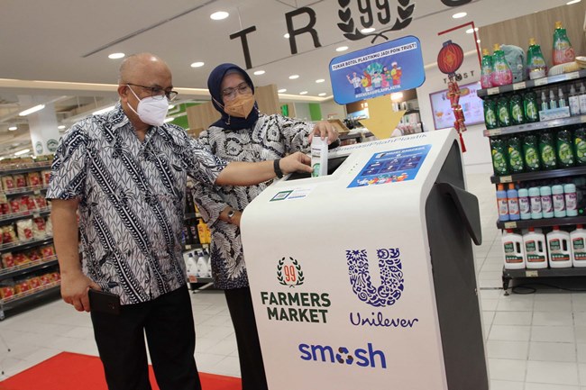 Perkuat Ekonomi Sirkular, Unilever dan Supra Boga Lestari Luncurkan Smart Drop Box