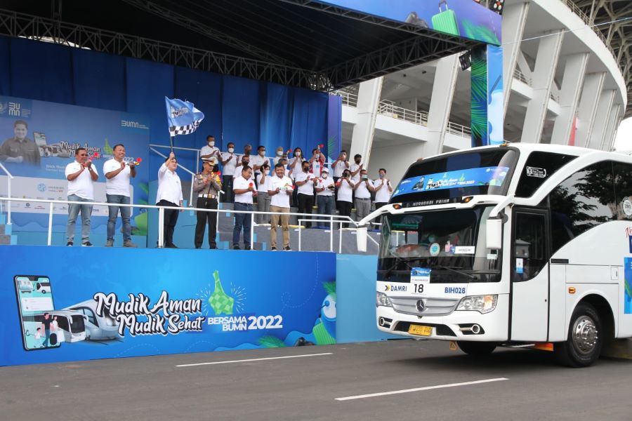 Telkom Group Berangkatkan 1.170 Pemudik ke 39 Kota di Pulau Jawa
