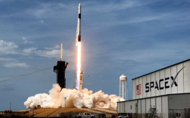 Astronot SpaceX Milik Elon Akan Bawa Kopiko ke Luar Angkasa?