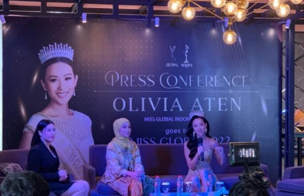 Desainer Lokal Merancang Fashion Miss Global Indonesia