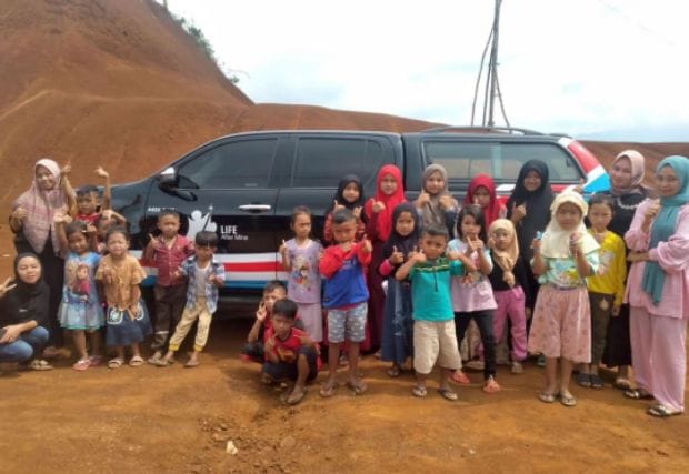Bantuan YLAM untuk Masyarakat Terdampak Banjir di Lebak Banten