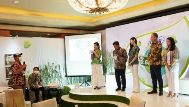 UCID Upaya Uni Charm Indonesia Mengurangi Plastik Berbahan Dasar Minyak Bumi | SWA.co.id