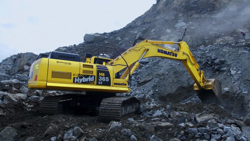 United Tractors Luncurkan Excavator Ramah Lingkungan