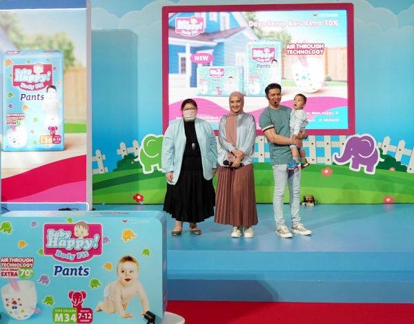 Irwansyah, Brand Ambassador Kampanyekan “Ayah Indonesia Ambil Peran Merawat Anak”