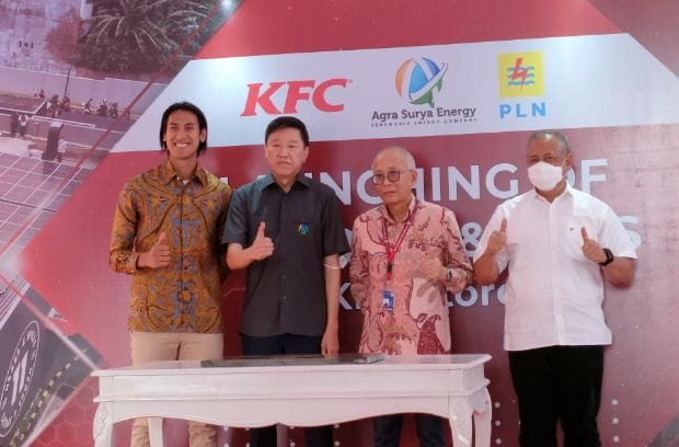 Gerai KFC Jalan Panjang Jakarta Menggunakan PLTS dan Menyediakan SPKLU