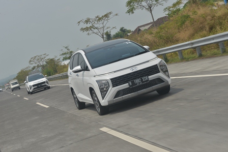 Menjajal Performa Hyundai Stargazer Sejauh 500 Km