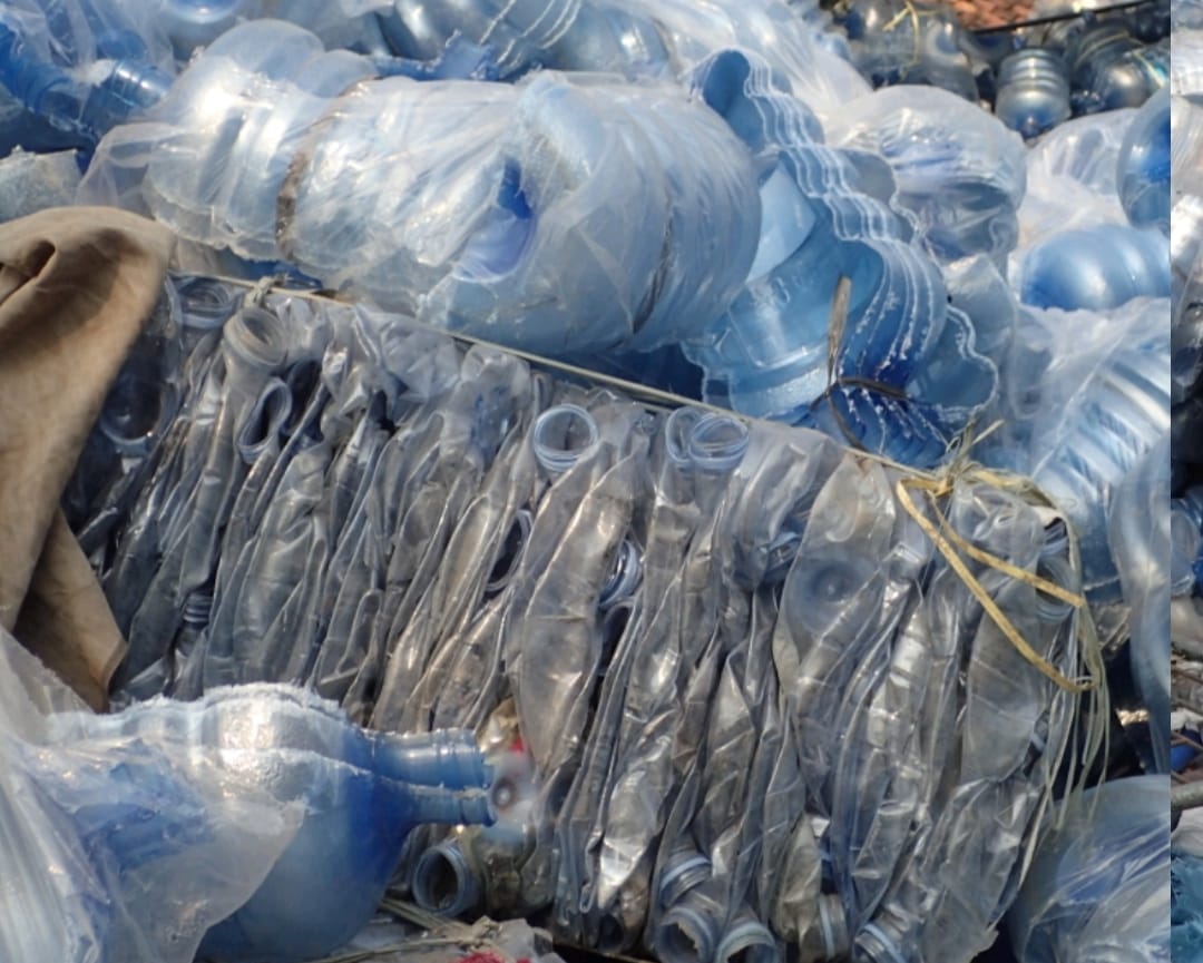 Sampah Plastik Sekali Pakai, Greenwashing Lobi Industri