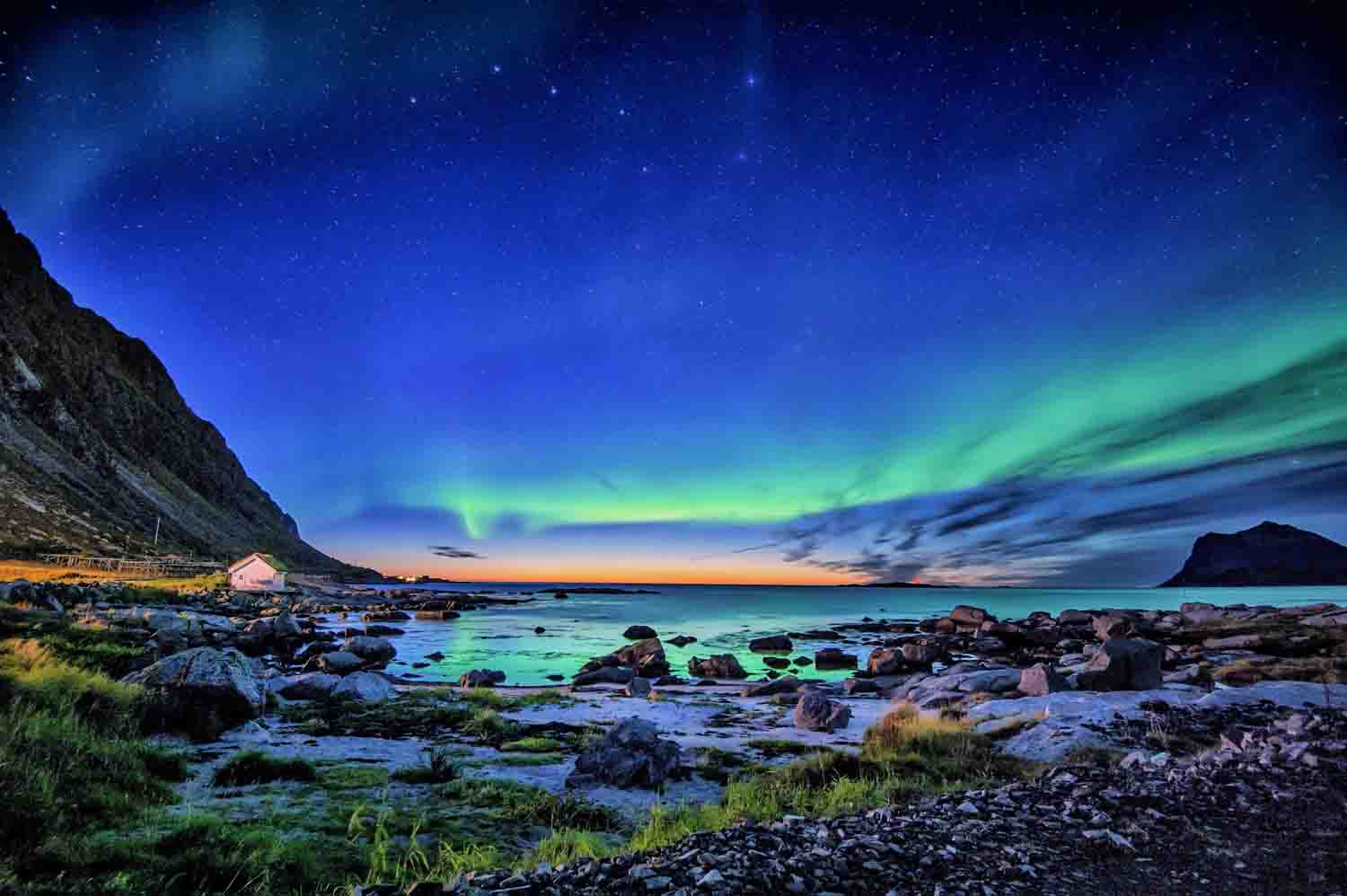 Tips Menikmati Keindahan Aurora di Alaska Bersama Keluarga