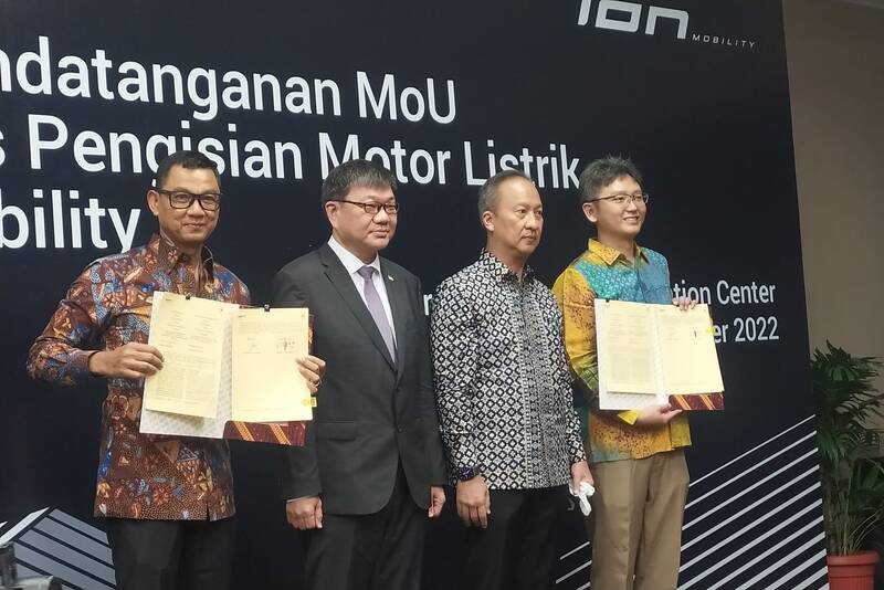 ION Mobility Bangun 100 Stasiun Pengisian Listrik di Jakarta