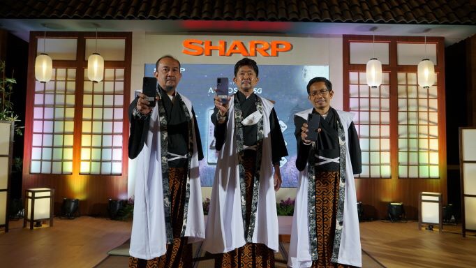 Sharp Indonesia Bidik Pangsa Pasar Smartphone 5-10% Tahun Depan