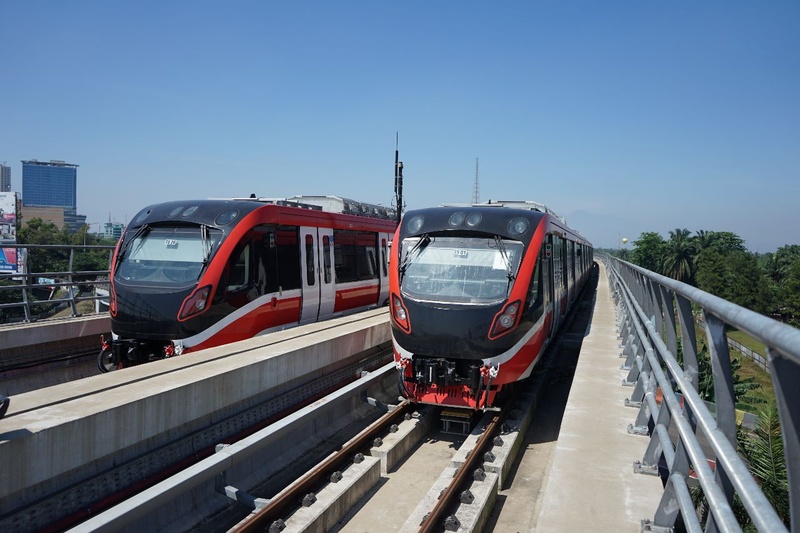LRT Targetkan Angkut 137 Ribu Orang per Hari di Awal Beroperasi
