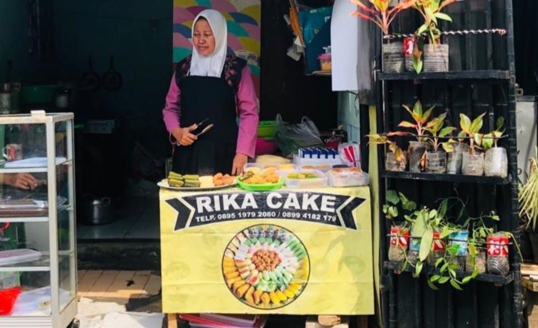 Kisah Nasabah PNM Mekaar Menjual 1.000 Kue Tiap Hari