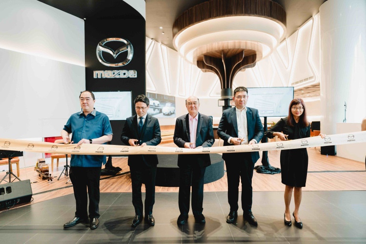 Mazda Headquarter Dilengkapi Layanan Premium