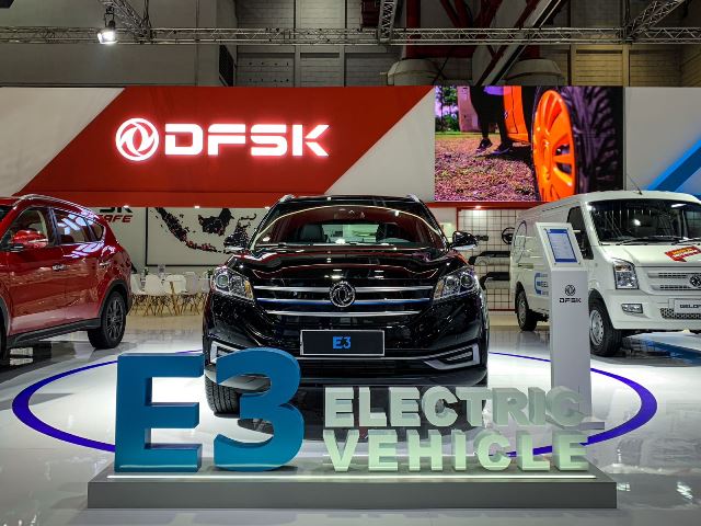SUV Listrik DFSK E3 Dipamerkan di IIMS 2023