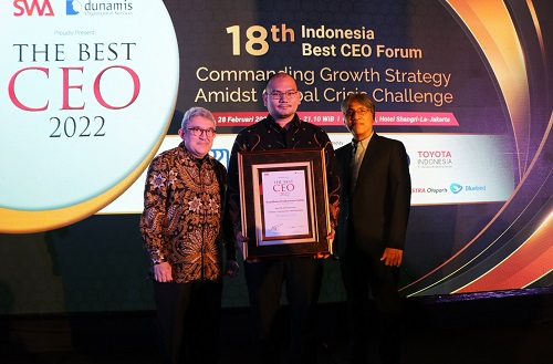 CEO Astra Otoparts Raih Indonesia Best CEO with Distinction