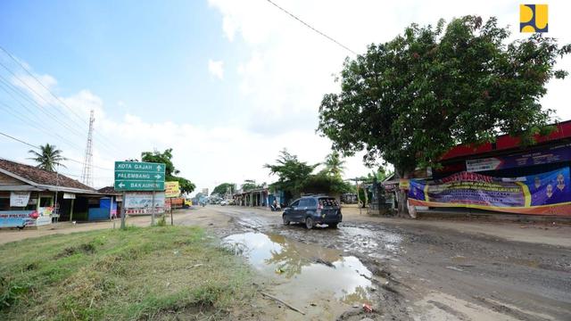 Ambil Alih Perbaiki Jalan Rusak di Lampung, Pemerintah Pusat Kucurkan Rp 800 Miliar