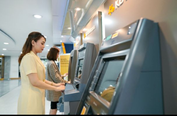 Nasabah Bank KB Bukopin Gratis Transfer ke Bank Lain Via ATM